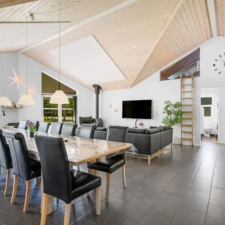 Semesterbostad Ahto - 600m To The Fjord By Interhome Højslev