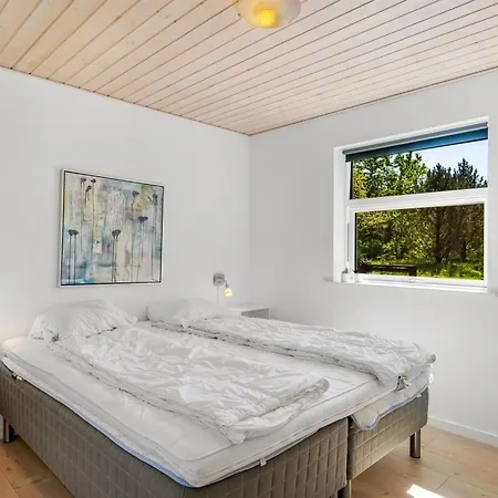 Ahto - 600m To The Fjord By Interhome Højslev